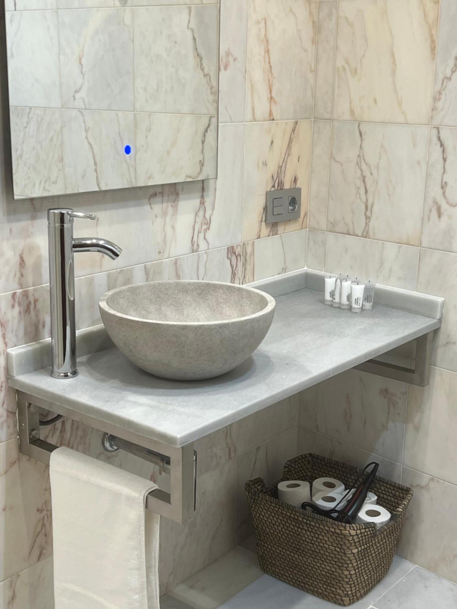 Apartamento Turistico San Nicolas Avilés Exteriör bild