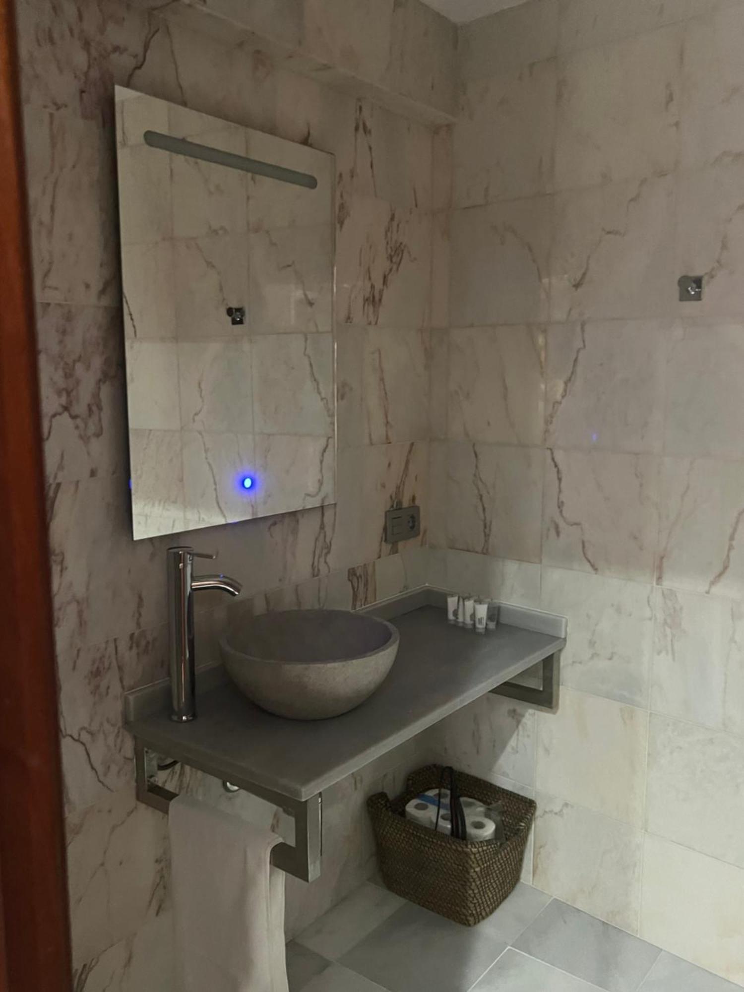 Apartamento Turistico San Nicolas Avilés Exteriör bild