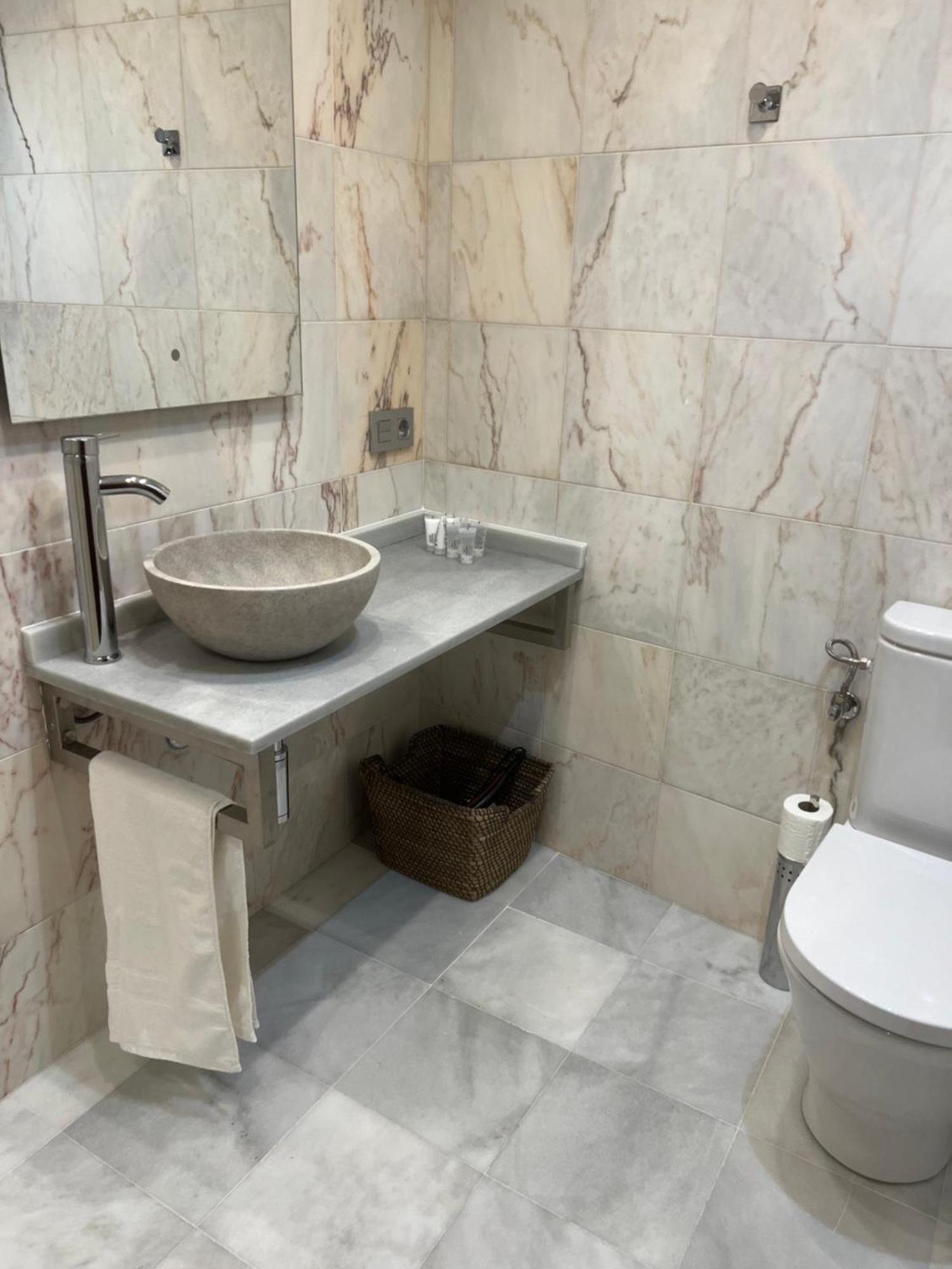 Apartamento Turistico San Nicolas Avilés Exteriör bild